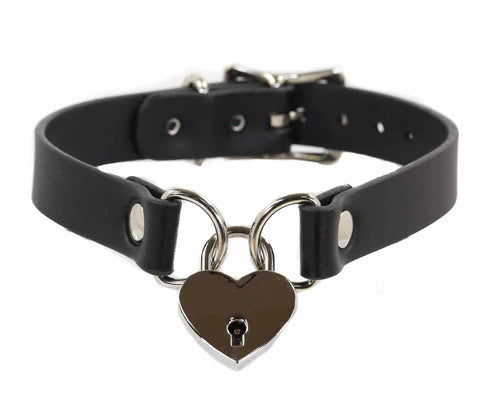 CH Heart Lock D Ring-black